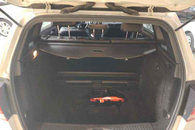Used Mercedes-Benz B-Class 2015 B 200 Sport Edition Trunk
