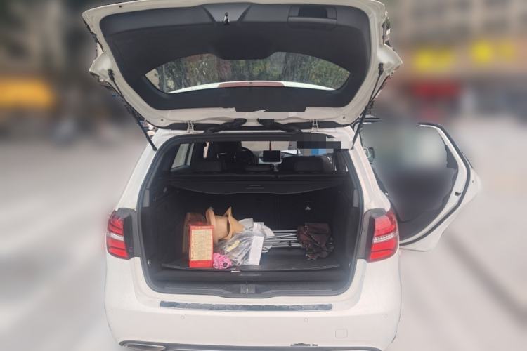 Used Mercedes-Benz B-Class 2015 B 200 Fashion Model Trunk
