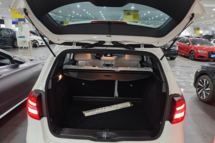 Used Mercedes-Benz B-Class 2015 B 200 Fashion Model Trunk