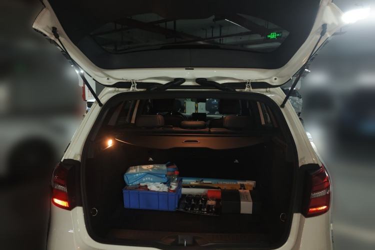 Used Mercedes-Benz B-Class 2015 B 200 Fashion Model Trunk