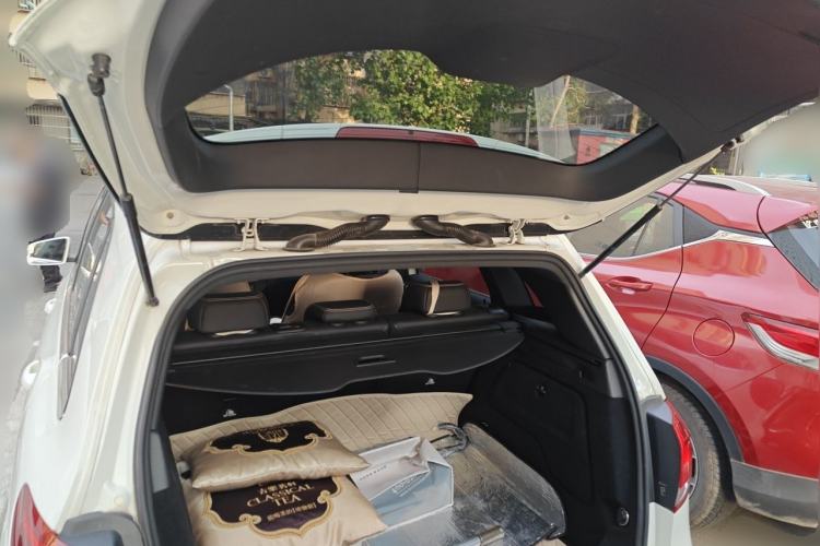 Used Mercedes-Benz B-Class 2015 B 200 Sport Edition Trunk