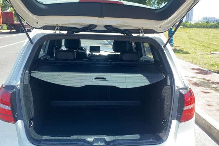 Used Mercedes-Benz B-Class 2015 B 200 Fashion Model Trunk