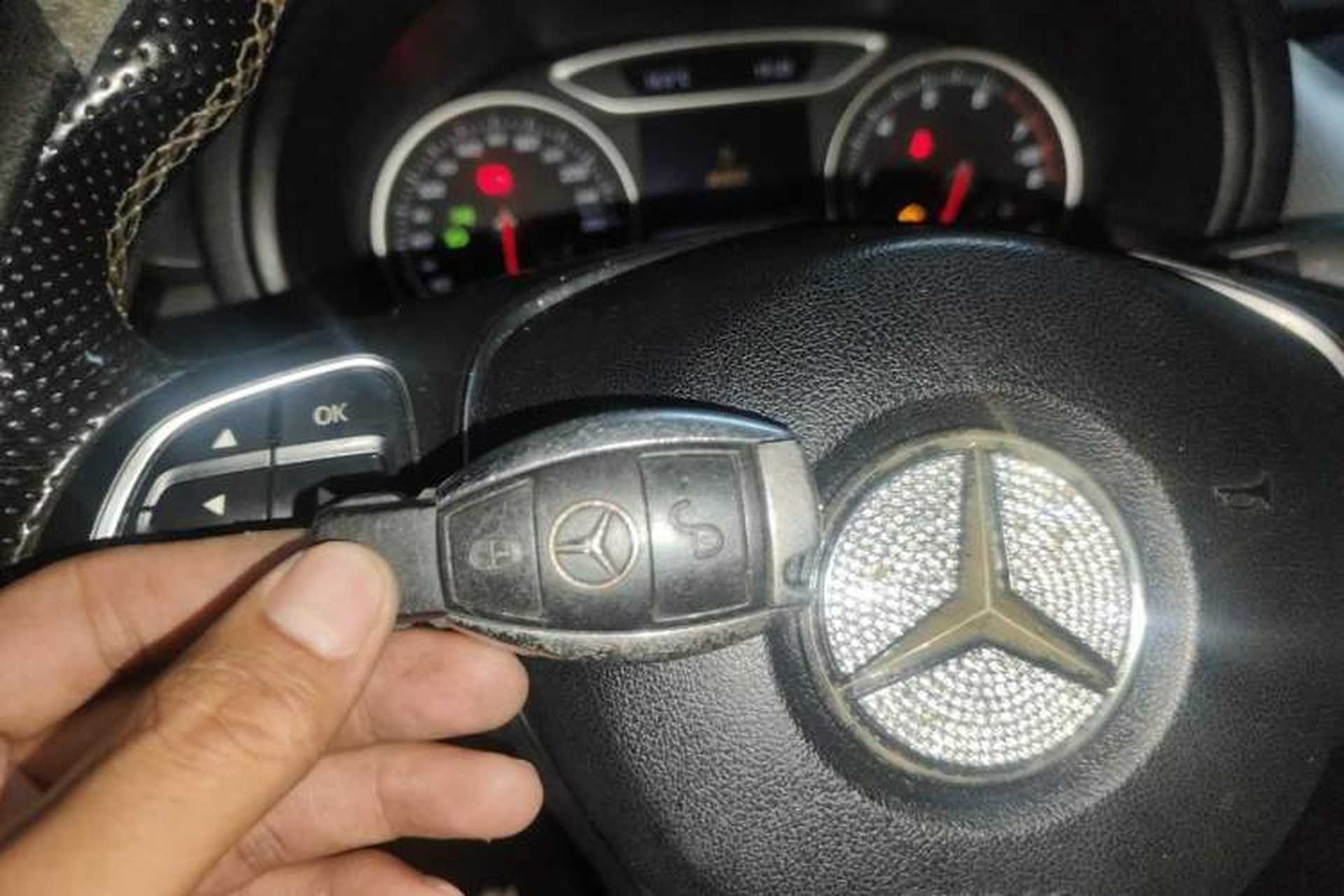 Used Mercedes-Benz B-Class 2015 B 200 Sport Edition Vehicle Key