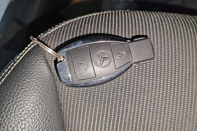 Used Mercedes-Benz B-Class 2015 B 200 Sport Edition Vehicle Key