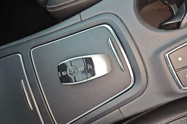 Used Mercedes-Benz B-Class 2015 B 200 Luxury Model Vehicle Key