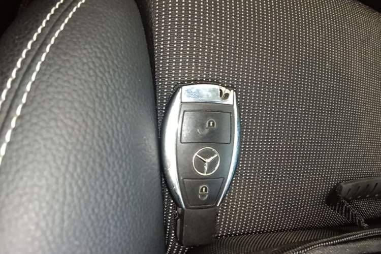 Used Mercedes-Benz B-Class 2015 B 200 Sport Edition Vehicle Key