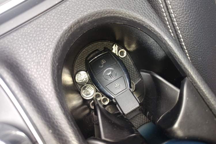 Used Mercedes-Benz B-Class 2015 B 200 Sport Edition Vehicle Key