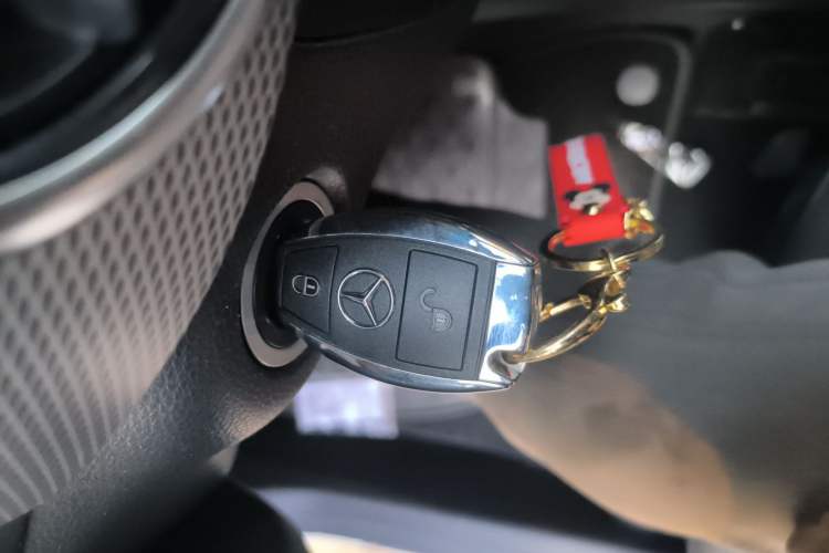 Used Mercedes-Benz B-Class 2015 B 200 Sport Edition Vehicle Key