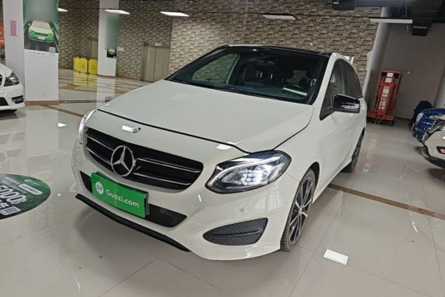 Ojetý Mercedes-Benz B-Class 2015 B 200 Luxury Model