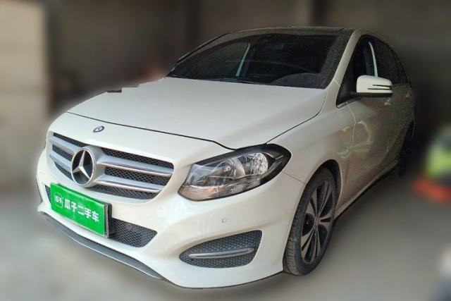Mercedes-Benz B-Class 2015 B 200 Sport Edition usado
