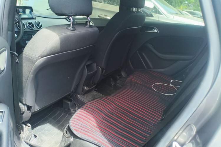 Used Mercedes-Benz B-Class 2016 B 180 Left Rear Seat