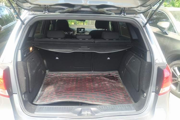 Used Mercedes-Benz B-Class 2016 B 180 Trunk