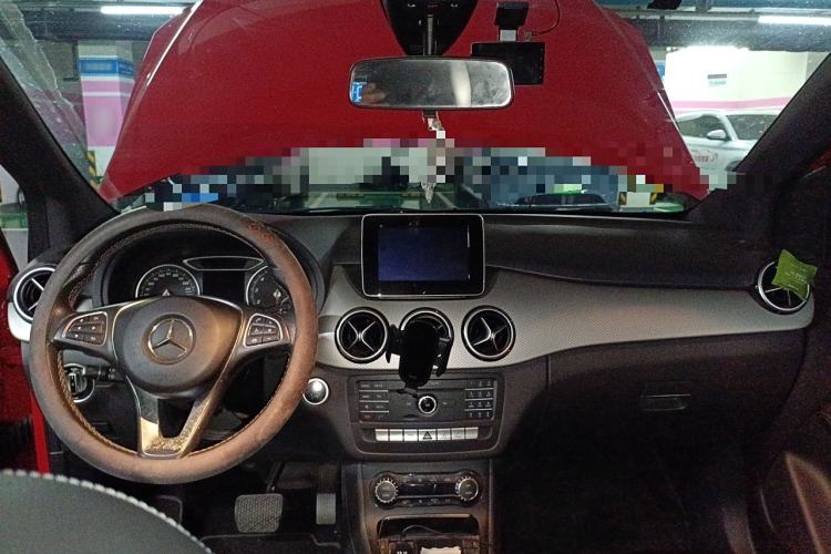 Used Mercedes-Benz B-Class 2016 B 200 Exclusive Edition Center Console