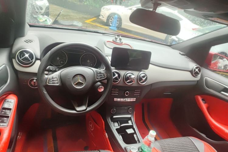 Used Mercedes-Benz B-Class 2016 B 180 Center Console