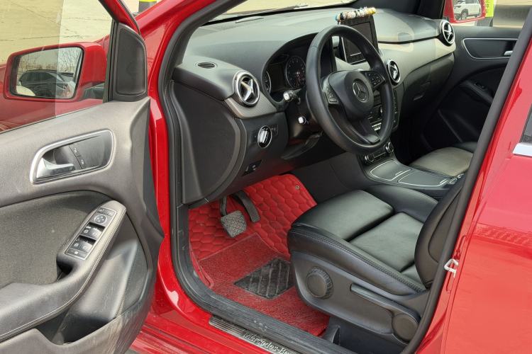 Used Mercedes-Benz B-Class 2016 B 180 Driver Seat