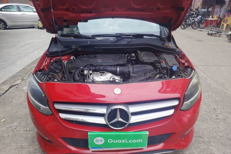 Used Mercedes-Benz B-Class 2016 B 180 Engine Bay