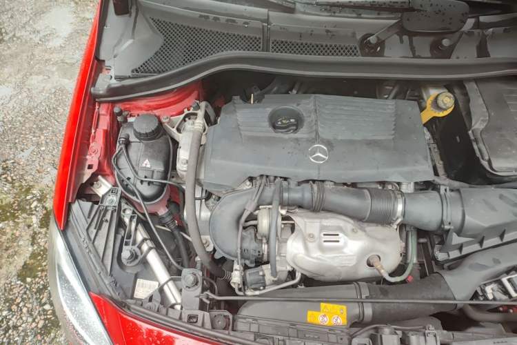 Used Mercedes-Benz B-Class 2016 B 180 Engine Bay Right