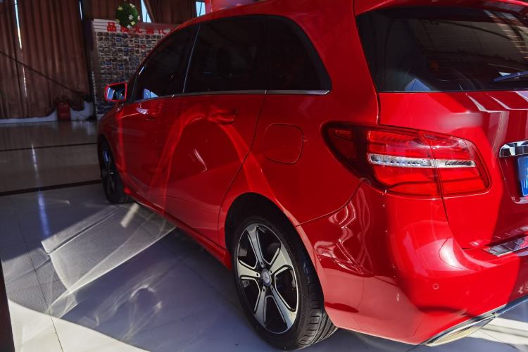 Used Mercedes-Benz B-Class 2016 B 200 Exclusive Edition Exterior 4