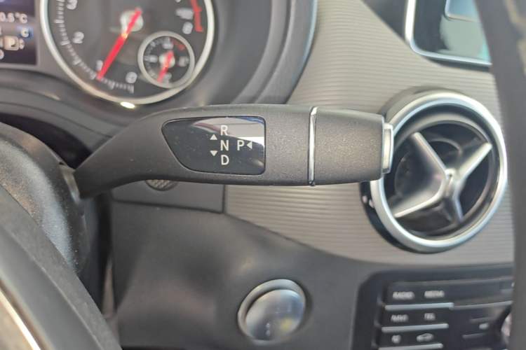 Used Mercedes-Benz B-Class 2016 B 180 Gear Lever