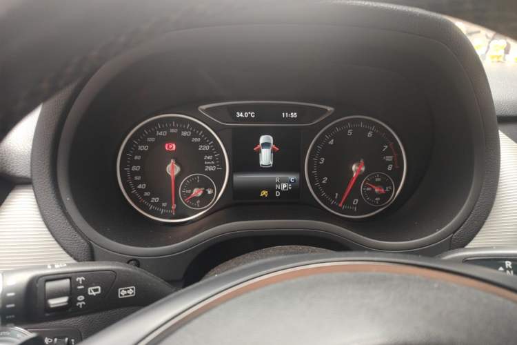 Used Mercedes-Benz B-Class 2016 B 180 Instrument Cluster