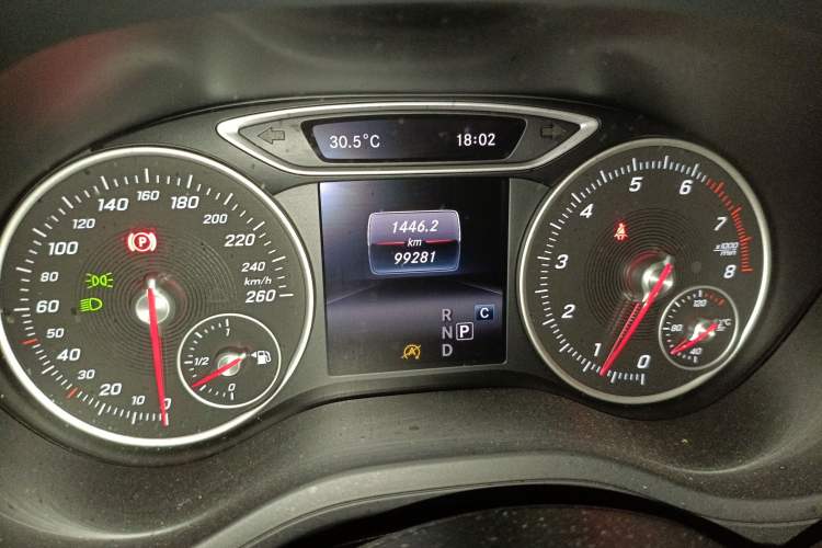 Used Mercedes-Benz B-Class 2016 B 200 Exclusive Edition Instrument Cluster