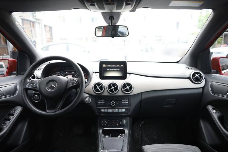 Used Mercedes-Benz B-Class 2016 B 180 Interior 2