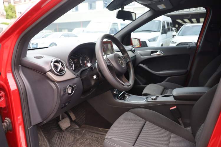 Used Mercedes-Benz B-Class 2016 B 180 Left Front Seat