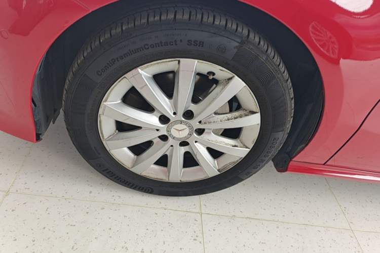 Used Mercedes-Benz B-Class 2016 B 180 Left Front Wheel Hub