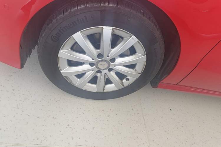 Used Mercedes-Benz B-Class 2016 B 180 Left Front Wheel Hub