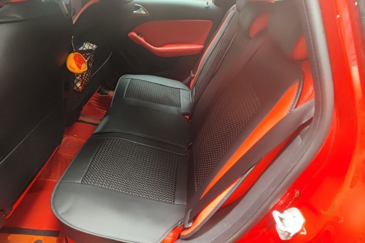 Used Mercedes-Benz B-Class 2016 B 180 Left Rear Seat