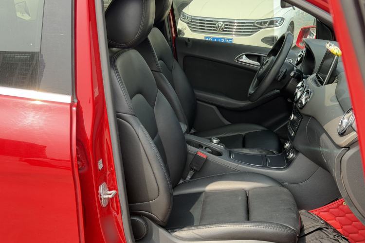 Used Mercedes-Benz B-Class 2016 B 180 Right Front Seat