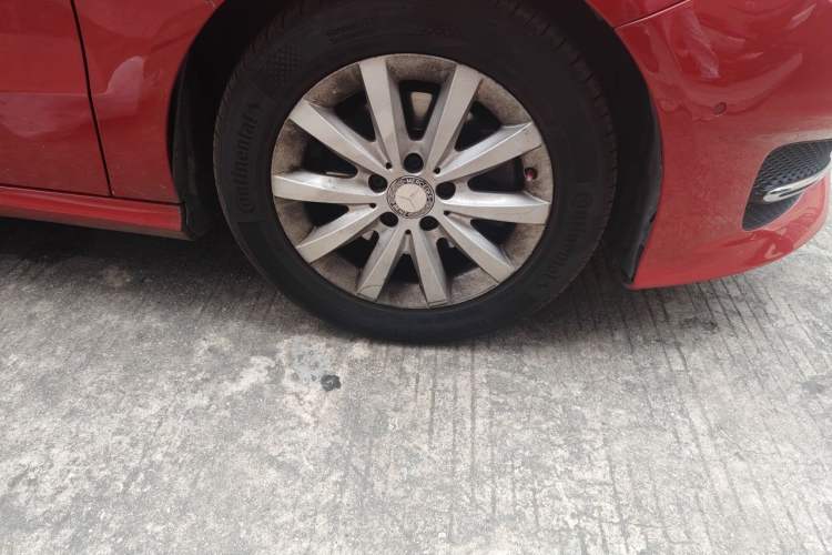 Used Mercedes-Benz B-Class 2016 B 180 Right Front Wheel Hub