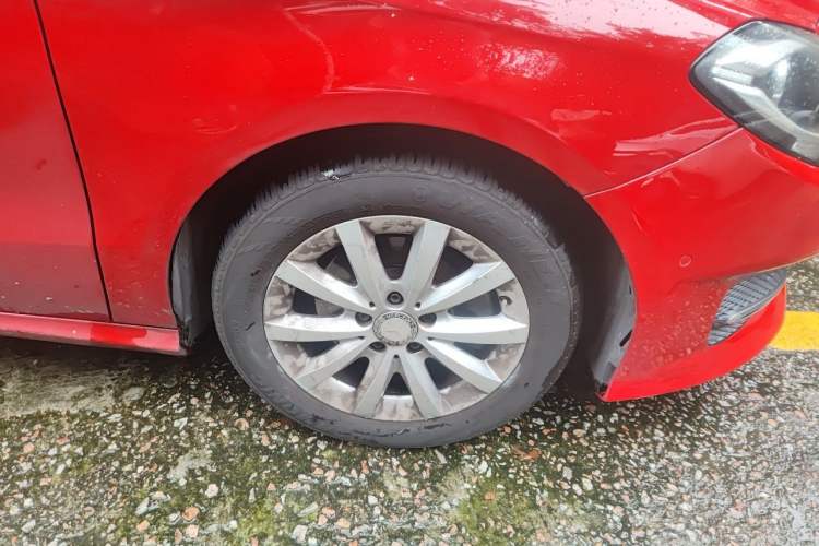 Used Mercedes-Benz B-Class 2016 B 180 Right Front Wheel Hub