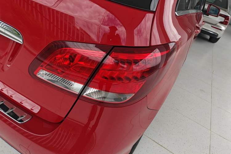 Used Mercedes-Benz B-Class 2016 B 180 Right Rear Taillight