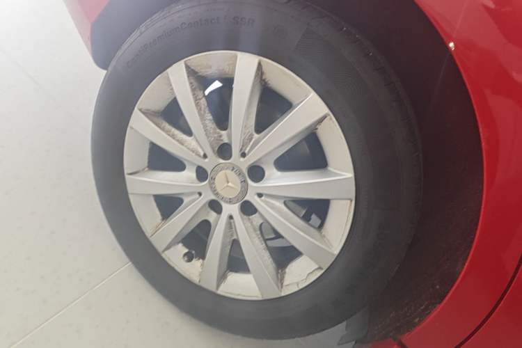 Used Mercedes-Benz B-Class 2016 B 180 Right Rear Wheel Hub