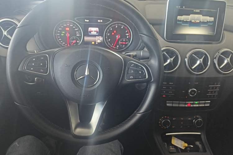 Used Mercedes-Benz B-Class 2016 B 180 Steering Wheel