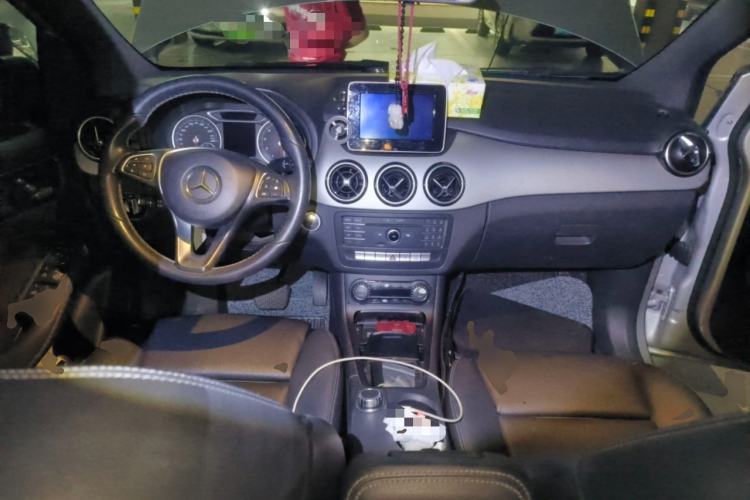 Used Mercedes-Benz B-Class 2016 B 200 Exclusive Edition Center Console