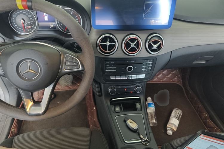 Used Mercedes-Benz B-Class 2016 B 180 Center Console