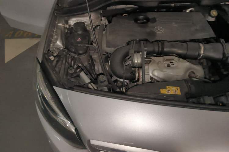Used Mercedes-Benz B-Class 2016 B 200 Exclusive Edition Engine Bay Right