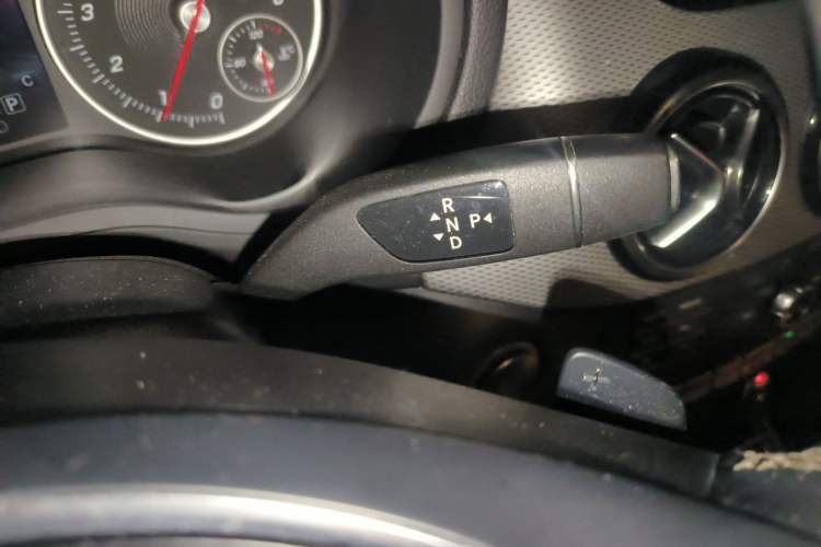 Used Mercedes-Benz B-Class 2016 B 200 Exclusive Edition Gear Lever