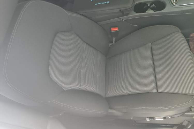 Used Mercedes-Benz B-Class 2016 B 180 Right Front Seat