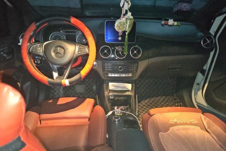 Used Mercedes-Benz B-Class 2016 B 200 Exclusive Edition Center Console