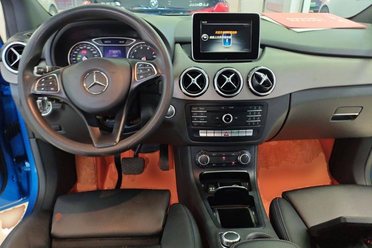 Used Mercedes-Benz B-Class 2016 B 180 Center Console