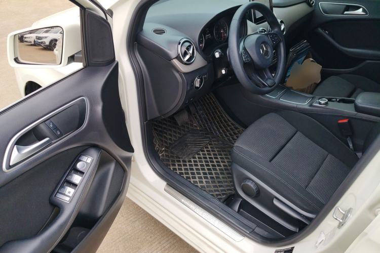 Used Mercedes-Benz B-Class 2016 B 180 Driver Seat