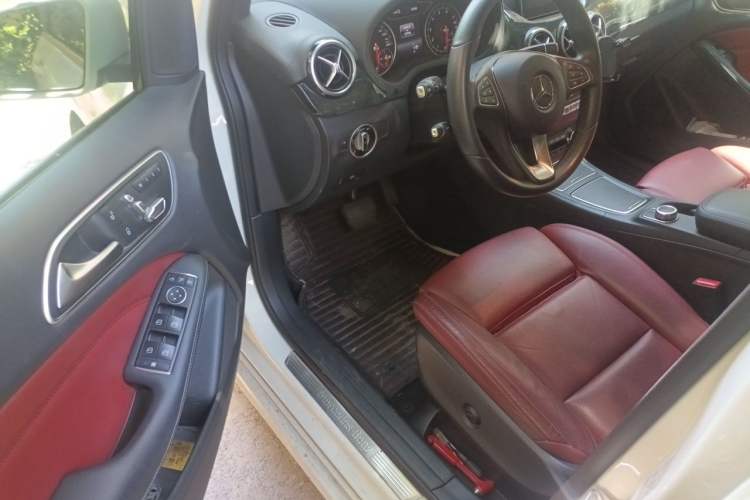 Used Mercedes-Benz B-Class 2016 B 200 Exclusive Edition Driver Seat
