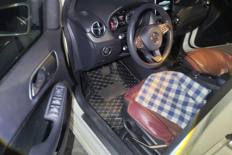 Used Mercedes-Benz B-Class 2016 B 180 Driver Seat