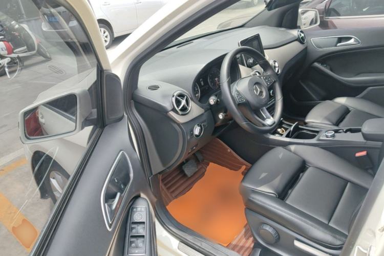 Used Mercedes-Benz B-Class 2016 B 180 Driver Seat