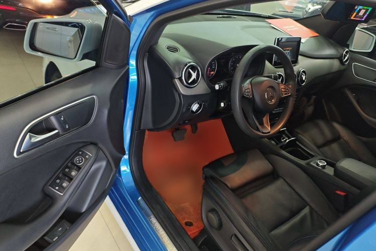 Used Mercedes-Benz B-Class 2016 B 180 Driver Seat