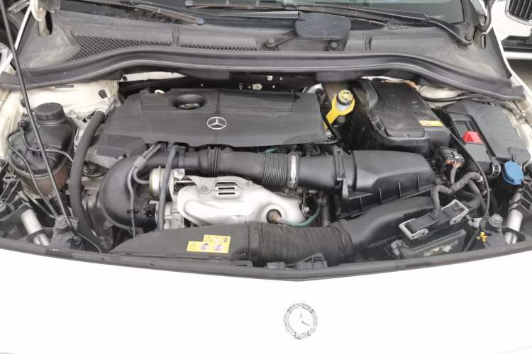 Used Mercedes-Benz B-Class 2016 B 180 Engine Bay