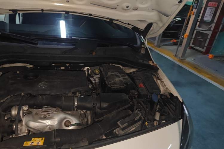 Used Mercedes-Benz B-Class 2016 B 180 Engine Bay Left